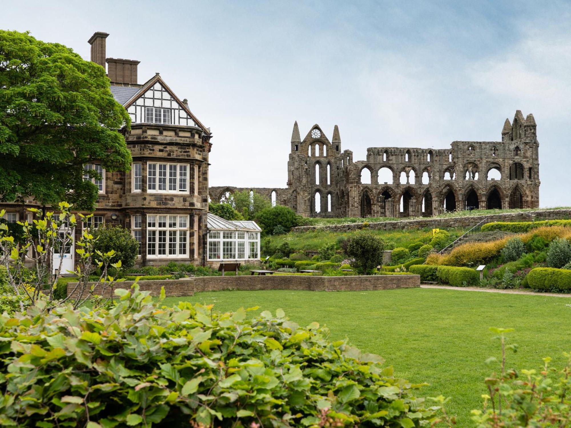Yha Whitby Hostel Exterior foto